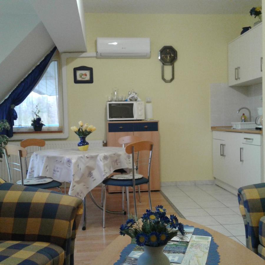 Molnar Apartman Heviz Bagian luar foto