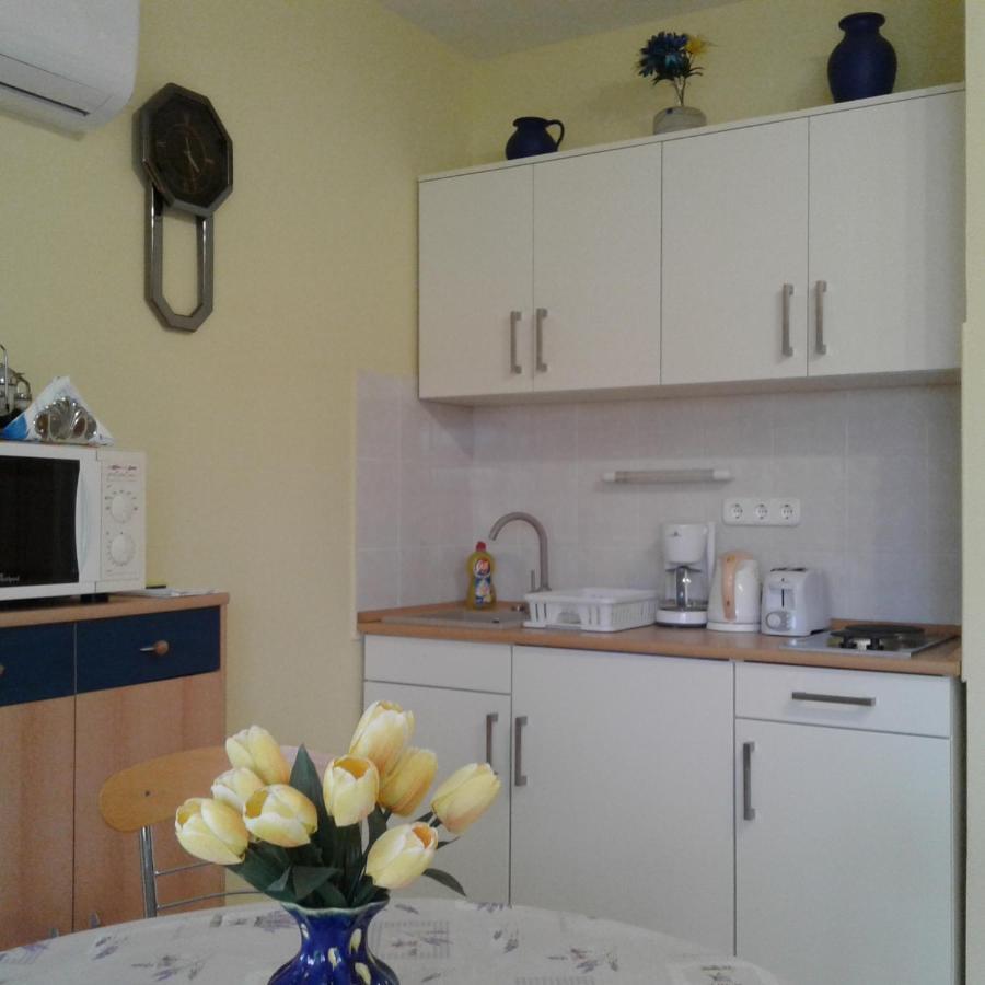 Molnar Apartman Heviz Bagian luar foto
